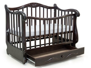 Кроватка детская Колисани Корона,с маятником и ящиком