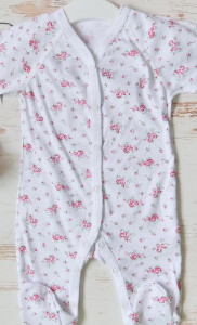 Комбинезон - человечек для новорожденной девочки УттиПутти, цветочки, хлопок, 0-3м