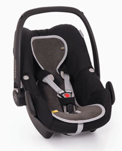 Вкладыш в автокресло и коляску Aeromoov Air Layer, дышащий, с функцией 3D регуляции воздуха
