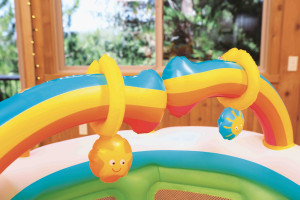 Игровой центр BestWay 52221, манеж, с игрушками, 109х104см