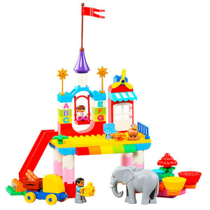 Конструктор 1052 Игровая площадка с животными, 80 деталей