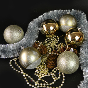 Набор елочных игрушек 9447 Шарики диаметр 8 см, 6 шт.