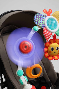 Игрушка на коляску Huanger, дуга с погремушками