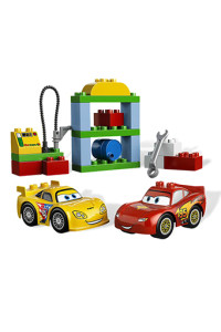 Конструктор Lego Duplo День гонок Cars 2