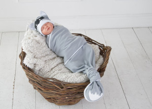 Пеленка на липучках MagBaby Каспер Енот, с шапочкой, безразмерная, 100% хлопок