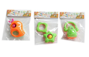 Погремушка пластиковая Lovely Baby, фигурки в ассортименте, 1 шт.