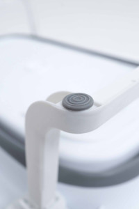 Ванночка для новорожденного Mom-be, складная, со сливом и термометром