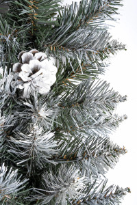 Гирлянда хвойная Christmas, с шишками, новогодняя, 2,7 м