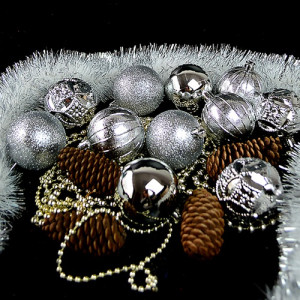 Набор елочных игрушек 9342 Шарики, диаметр 6 см, 16шт.