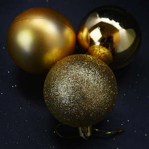 Набор елочных игрушек 9040-9042 Шарики, размеры в ассортименте, 24 шт.