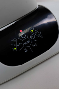 Укачивающий центр Mom-Be SWING, шезлонг - качалка, с пультом