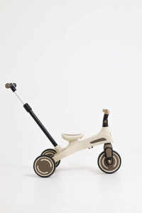 Велосипед-беговел трехколесный M-Trike 1788, с родительской ручкой и поворотным сиденьем