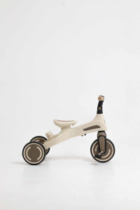 Велосипед-беговел трехколесный M-Trike 1788, с родительской ручкой и поворотным сиденьем