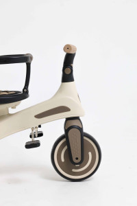 Велосипед-беговел трехколесный M-Trike 1788, с родительской ручкой и поворотным сиденьем